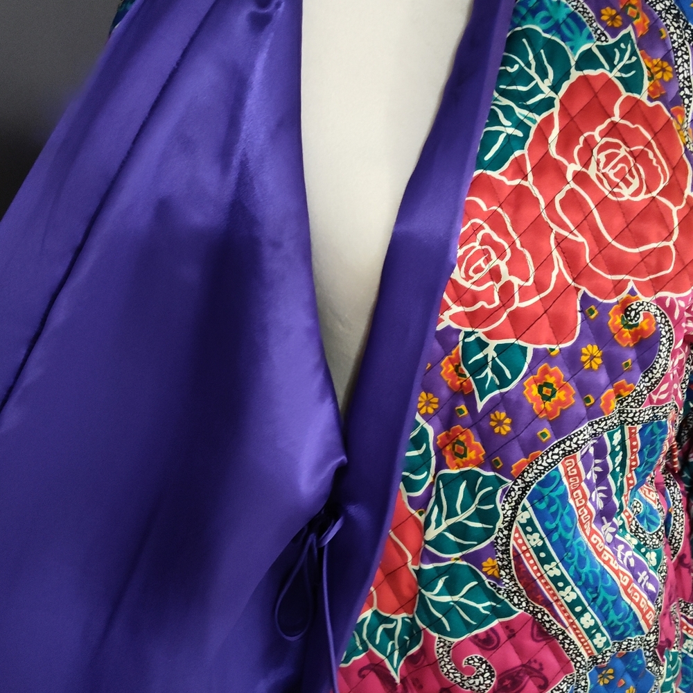 Vintage 1980s Kathleen Usherwood for Periphery Neiman Marcus Quilted Floral Robe - Picture 5 of 6